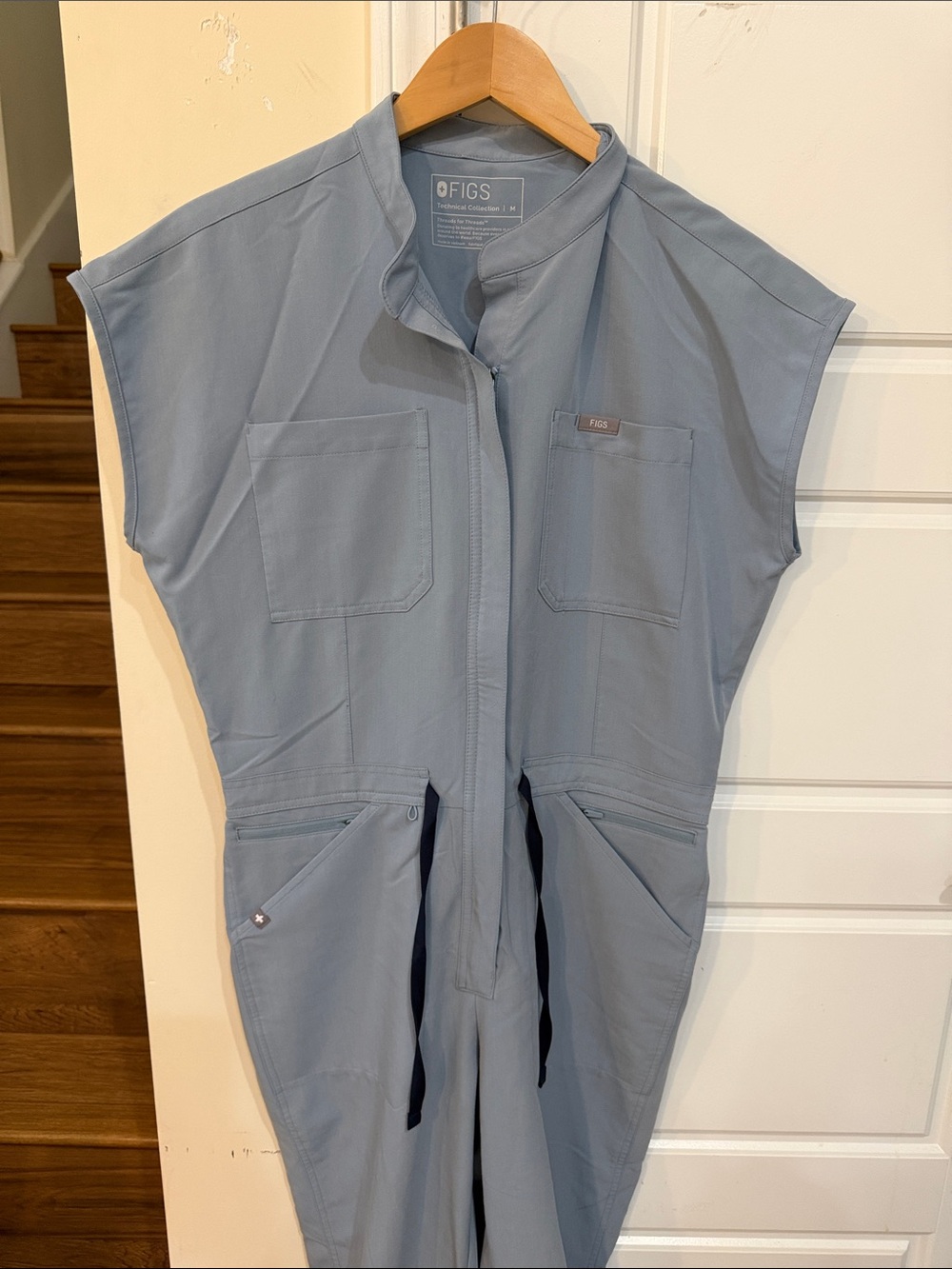 Figs Rafaela Jogger Scrub Jumpsuit Blue Medium NWOT - Picture 2 of 7